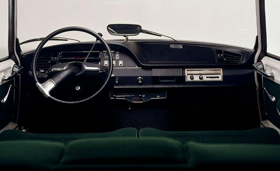  Citroen DS19 Berline 1955 года  (фото 33 из 81)